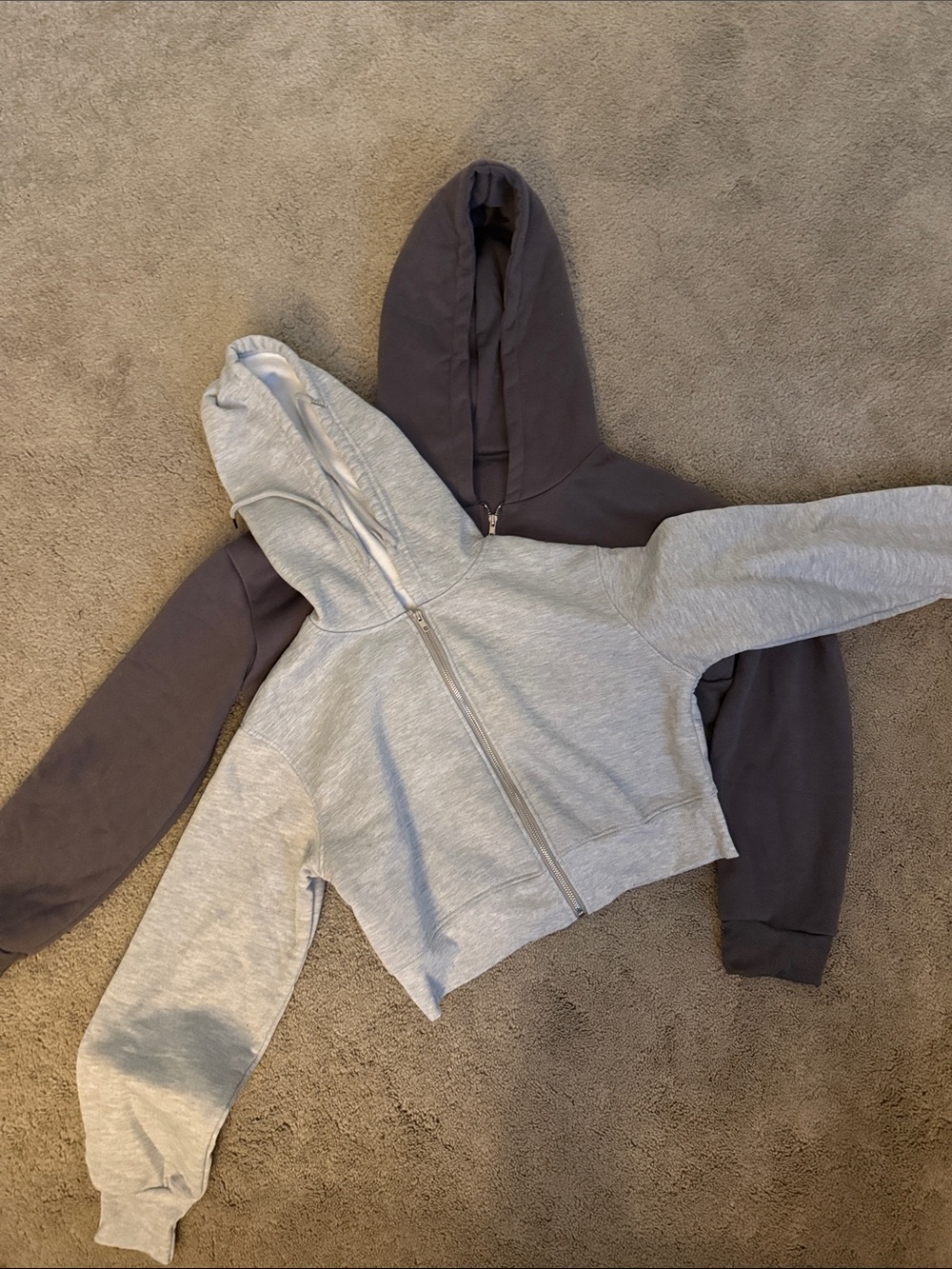 Women’s set Cropped Hoodies (light & dark grey)